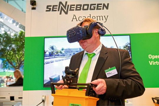 VR-Messeeinsatz auf der Bauma 2019.(Bild:  Blue Silver)