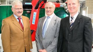 V.l.n.r.: Dr. Eberhard Kroth, Walter Reis und Dr. Michael Wenzel. Bild: Reis (Archiv: Vogel Business Media)