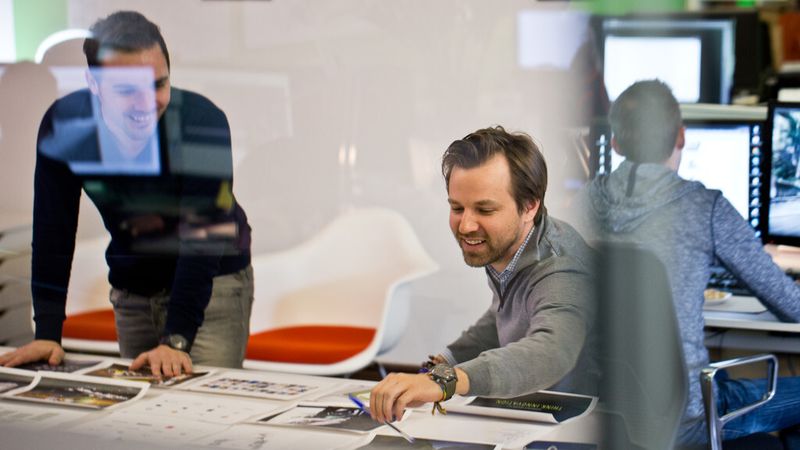 Durch aufgabenspezifischen Applikation und intuitive Interaktionsketten mit Touch-Funktionalität reduziert Celos die Komplexität der Bedienung und Steuerung der Werkzeugmaschinen von DMG Mori. (Bild: Dominic Schindler Creations)
