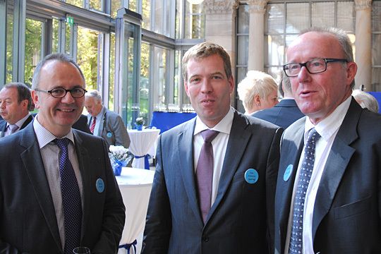 Weite Anreise: (v.li.) ZDK-Geschäftsführer Ulrich Köster, Jan-Nikolas Sontag, Geschäftsführer LV Schleswig-Holstein und sein Vorgänger Bernd Schweitzer. (Baeuchle)