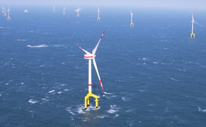 „BARD Offshore 1“:  zwölf Windkraftanlagen speisen seit Mitte Mai 2011 Strom ins Netz ein.  (Bild: BARD Gruppe)