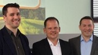 Sebastian Lorenz, Stephan Spaete und Jochen Kurz (v. li.), freuen sich auf den neuen Kollegen Christian Bubenheim. (Foto: Fiolka)