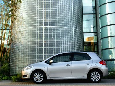 Ab 3. März soll der Auris vor allem Neukunden zu den Toyota-Händlern locken.  (Archiv: Vogel Business Media)