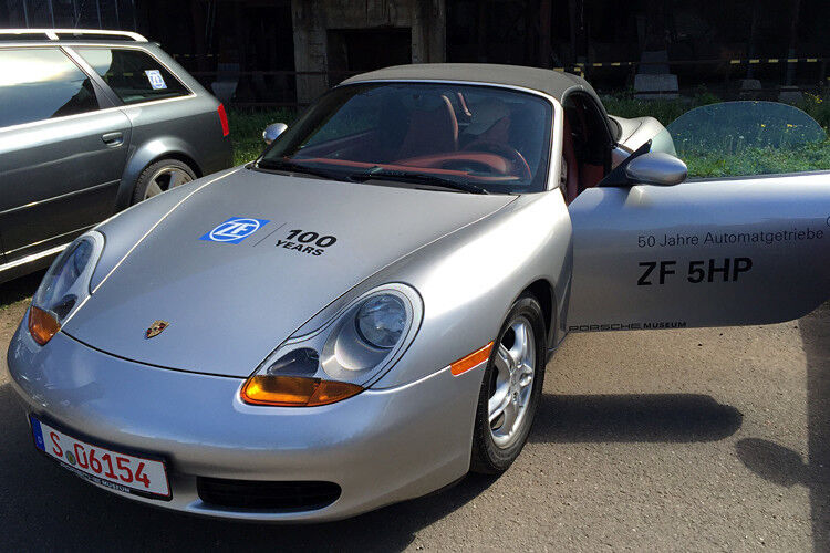 ... Porsche. Wobei es sich beim Porsche Boxster (Foto) um ein Mittelmotor-Fahrzeug handelte. (Foto: Claus-Peter Köth)