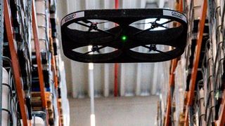 Die Inventurdrohne „InventAIRy“ ist ein Novum in den Logistikzentren des Dienstleisters Group7. (Group7)