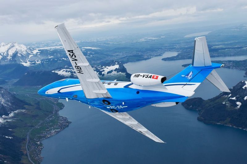 Der dritte Prototyp vom PC-24 wurde in einem auffälligen Blau gestaltet. (Pilatus Aircraft)