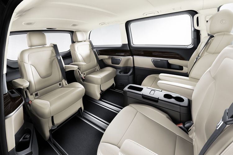 Wohnlichkeit und Wohlfühlklima steigen, je großzügiger sich künftige Kunden in der langen Liste an feinen Extras bedienen.  (Foto: Mercedes)