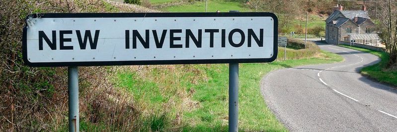 Neue softwaregesteuerte Big-Data-Algorithmen erlauben es, Technologie- und Markttrends gezielter zu prognostizieren, um die Entwicklung neuer Technologien und aufkommender Märkte nicht zu verpassen. Dazu werden unterschiedliche Datenquellen (z.B. die Zahl der Patentanmeldungen und der Zitierungen in der Fachliteratur) verknüpft.(Bild:   / CC0)