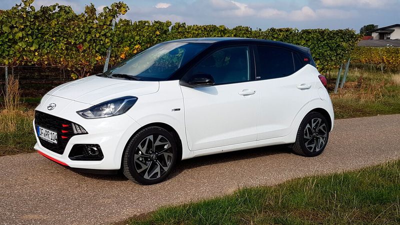 Platz eins bei den Kleistwagen: der Hyundai i10 N-Line mit einem Werterhalt von 56,9 Prozent. (Bild: Michael Kirchberger/ampnet)