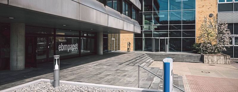 Das für seine Lüftungssysteme bekannte Familienunternehmen EBM-Papst meldet, dass man das Geschäft an den US-Konzern Madison Air verkauft.(Bild:  Philipp Reinhard)