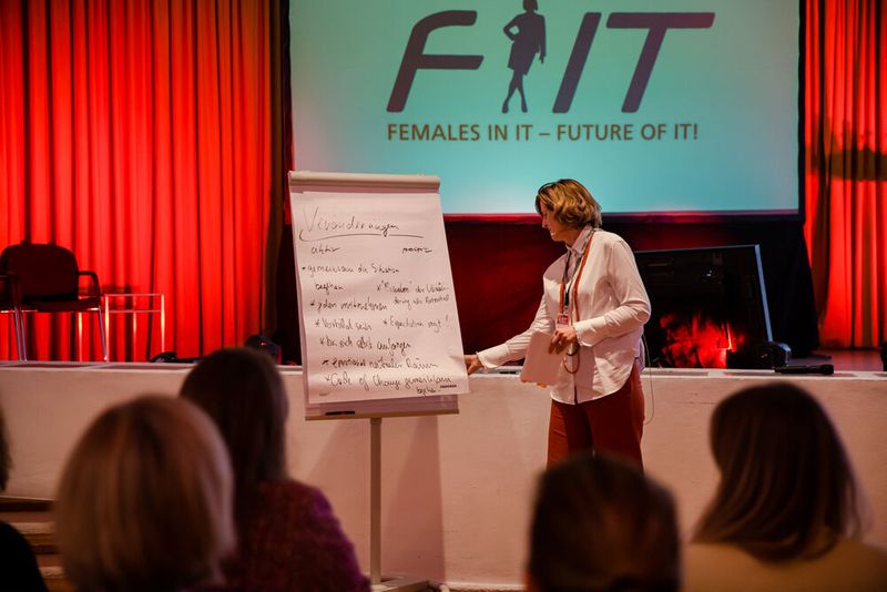 Veränderung – was sich hinter dem Schlagwort verbirgt, verriet Katja Meyer in ihrem Thinktank. (Bild: Vogel IT-Medien GmbH)