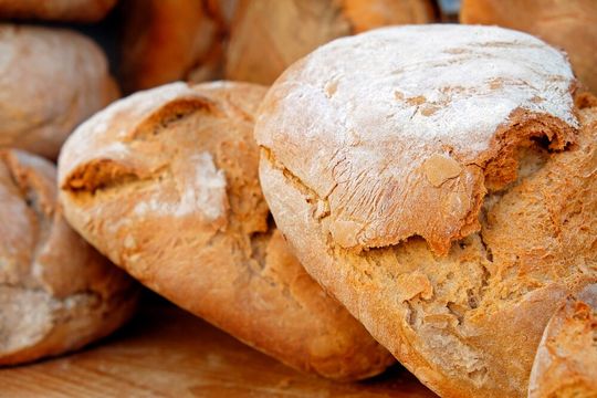 Die Zahl der Bäckereibetriebe ging 2025 um 2,8 Prozent auf 8.659 zurück, während die Beschäftigtenzahl moderat um 1,4 Prozent sank. (Bild:  frei lizenziert /  Pixabay)