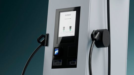 Das High Power Charging (über 350 kW) ist die Weiterentwicklung des Schnellladens (über 50 kW) – zum Vergrößern bitte klicken.(Bild:  EV Box GmbH)