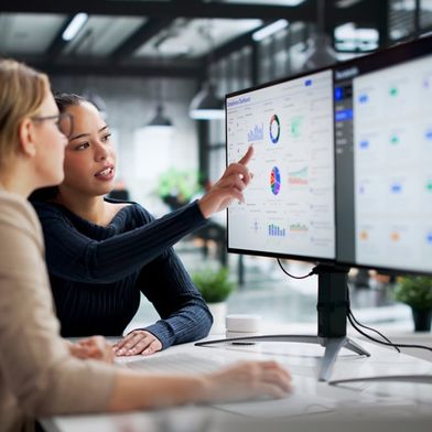 adobestock-1887518112-andrey-popov-frauen-empowerment-937x527v1 (Bild: © Andrey Popov/stock.adobe.com)