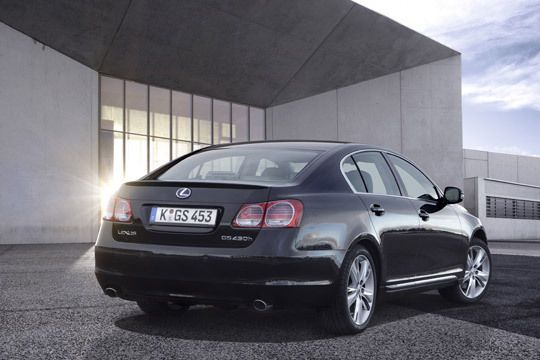 ...die Limousine GS 450 h... (Archiv: Vogel Business Media)