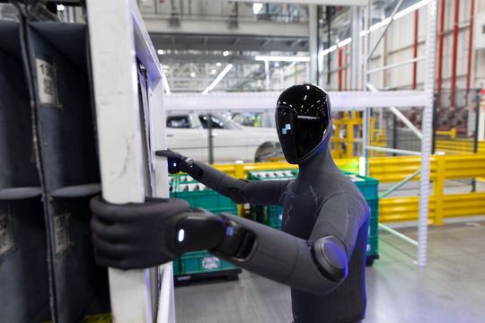 Mit dem Figure 03, einem autonomen, humanoiden Allzweckroboter von Figure AI, will BMW den Einsatz von Physical AI in seinem Werk in Spartanburg vorantreiben.(Bild:  BMW Group)