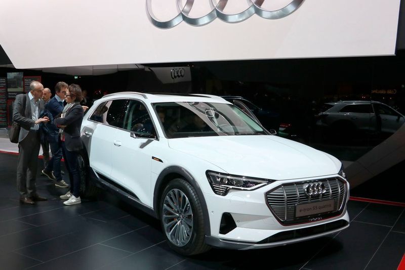 Der Audi e-tron 5S zählt zu den ersten Modellen die rein elektrisch angetrieben werden und ab Ende des Monats zur Auslieferung bereit stehen. (Klasing)