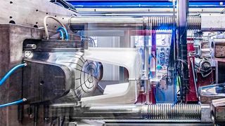 Der Werkzeug- und Formenbau Europas ist eine wichtige Basis für die Herstellung vieler Produkte aus Metall oder, wie hier, aus Kunststoff. Doch in der Branche sieht es derzeit düster aus. Deshalb richtet sich der Verband VDWF jetzt per offenem Brief an die Bundesregierung ... (Bild: VDWF)