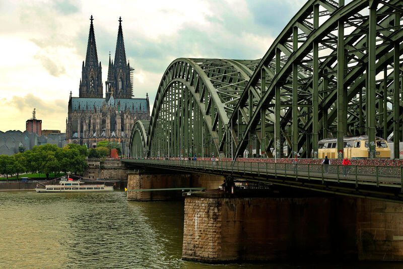 ... und die Dom-Stadt Köln. (Foto: Pixabay / CC0)