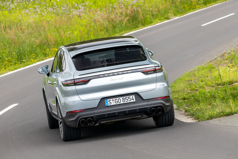 Die Zuffenhausener wollen dem BMW X6, dem Mercedes GLE Coupé oder dem Audi Q8 mit reichlich Dynamik in die Parade fahren. (Porsche)