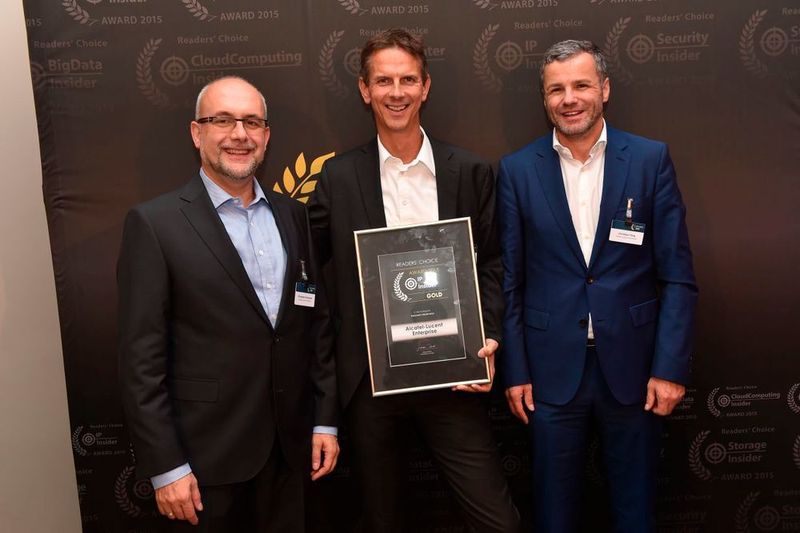 Christoph Kirschner, Thorsten Leyh und Christian Förg (alle Alcatel Lucent Enterprise) mit ihrem IP-Insider Award. (VIT)