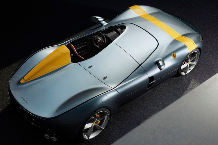 Während man im SP1 alleine seinen Spaß hat, kann... (Bild: Ferrari)