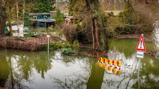 Wetterextreme nehmen zu – Versicherer müssen immer tiefer in die Tasche greifen. (Bild: GDV)