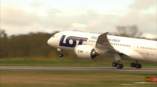 Aufnahmen von abschließenden Testflug mit dem neuen Akkusystem (Bild: Boeing)