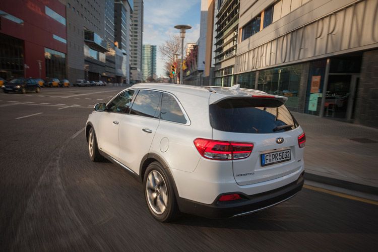 Das bedeutet: Mehr Platz für Passagiere und Gepäck. (Foto: Kia)