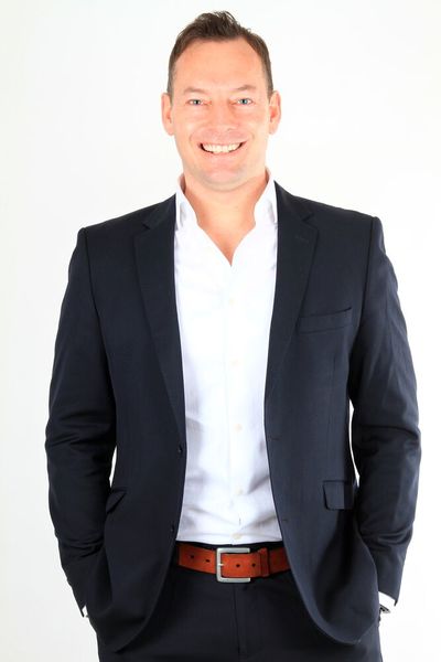 Nils Horstmann von der eviom GmbH sieht KI als entscheidenden Wachstumstreiber im B2B Marketing, der Markenpräsenz stärkt und Markteintritte beschleunigt. (Bild: eviom GmbH)