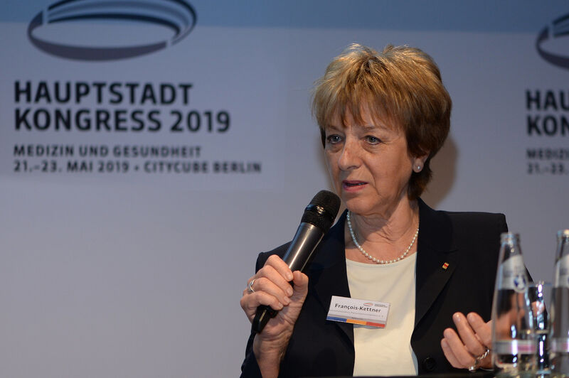 Hedwig Francois-Kettner, Leiterin des Deutschen Pflegekongresses und Vorstandsvorsitzende des Aktionsbündnisses Patientensicherheit, zum Thema Digitalisierung: 