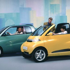 1994: Das Micro Compact Car (MCC) wird in zwei Versionen vorgestellt.(Foto: Daimler)