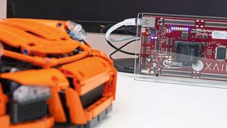 Infineon und Xain wollen gemeinsam die Blockchain-Technologie ins Auto bringen. Ein erster gemeinsamer Demonstrator soll zeigen, wie Zugangsrechte dezentral per Smartphone vergeben werden können, beispielsweise für Carsharing. (Tobias Eble/Infineon)
