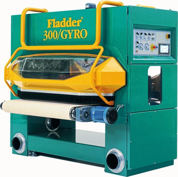 Die Standardmaschine 300/GYRO mit einer Arbeitsbreite von 1300 mm wird in der Top-Bottom-Maschine eingesetzt ... (Fladder)