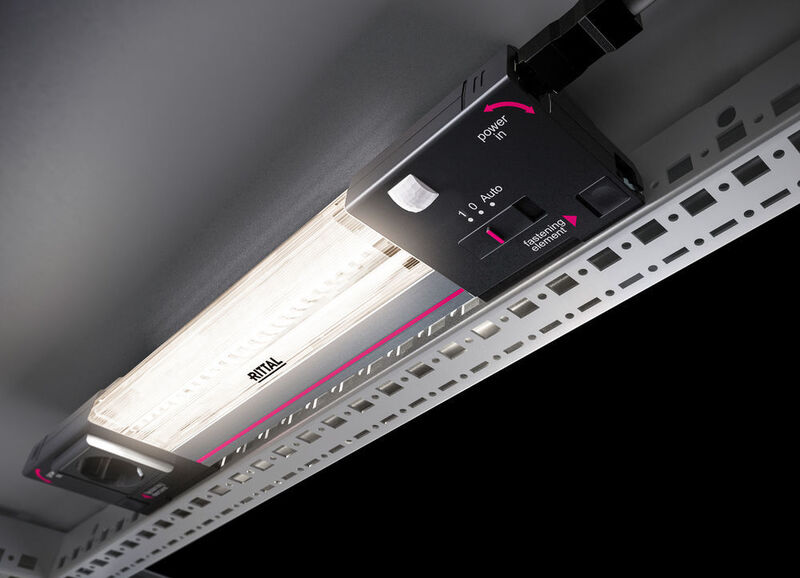 Mit energieeffizienter und leistungsstarker LED-Technik bis 1200 Lumen sowie komfortablen Anschluss- und Montagemöglichkeiten für globale Anforderungen will Rittal neue Standards setzen. (Bild: Rittal)