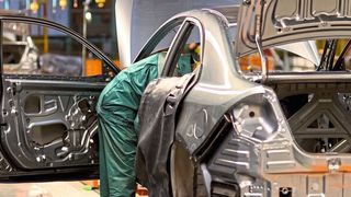 Bei den automobilnahen Unternehmen haben sich die Insolvenzen im zweiten Quartal 2020 verdoppelt. (©dizfoto1973 - stock.adobe.com)