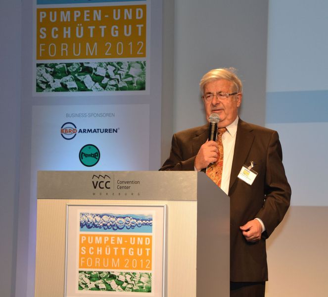 Dr. Friedrich Wilhelm Hennecke, Pumpenfachingenieur Dr. Friedrich Wilhelm Hennecke führte als Pumpenexperte zusammen mit Dr. Jörg Kempf durch das Programm des Pumpenforums. (Bild: PROCESS)