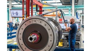 Am 16. Juli war es soweit! Der neue Hub von Siemens Mobility in Fürstenfeld ist eröffent worden. Dieser ist in Zukuft Unterstützer für das Weltkompetenzzentrum in Graz, wie Siemens sagt. Lesen Sie hier, was nun dort passieren soll ... (Bild: Siemens Mobility)