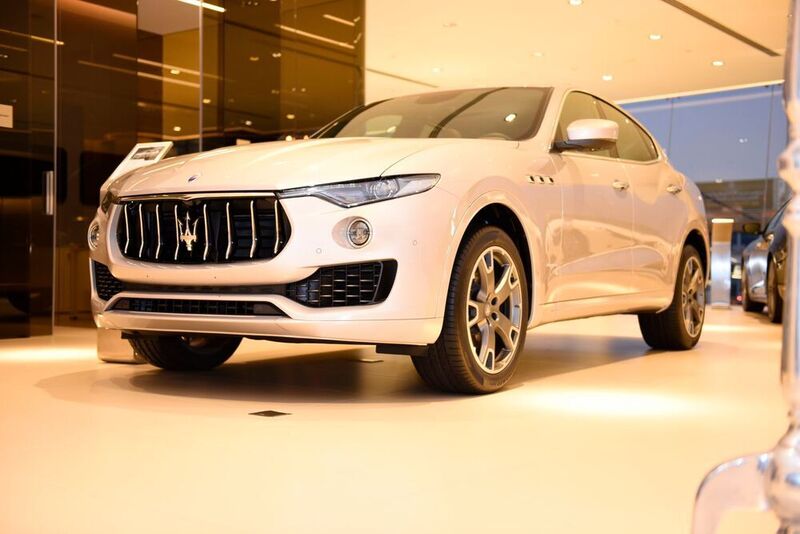 Der neue Ausstellungsraum erstreckt sich über fünf Etagen und umfasst zudem zwei Tiefgaragen sowie einen speziellen Zustelldienst für Kunden, die ihre Autos abholen. (Maserati)