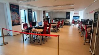 The lab allows students to put classroom theories to the test by getting hands-on with the latest industrial automation technologies.  (Source: Honeywell)