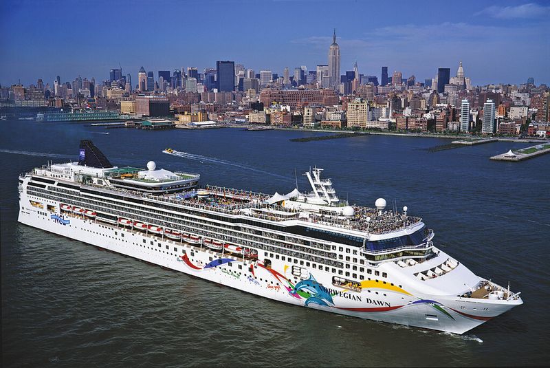 Bild 1: Ob vor der Skyline von New York oder im Nordatlantik: Durch die neue Technik können Schiffsmotoren weltweit schnell gewartet werden. (Bild: MDT)