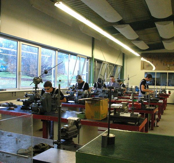 Ambiance de travail au sein du CAAJ de la Chaux-de-Fonds. Atelier (Image: MSM / JR Gonthier)