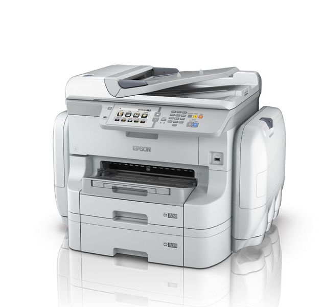 Die Tinte ist beim Epson Workforce Pro in großen Beuteln seitlich am Gerät untergebracht. (Bild: Epson)