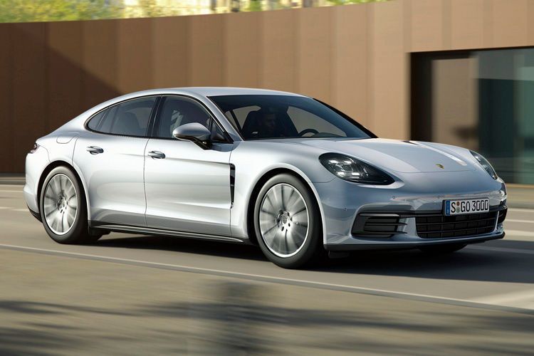 Die zweite Panamera-Generation (Typ 971) wird seit 2016 gebaut und ist unter anderem als Hybrid mit einer Gesamtleistung von bis zu 462 PS erhältlich. (Porsche)