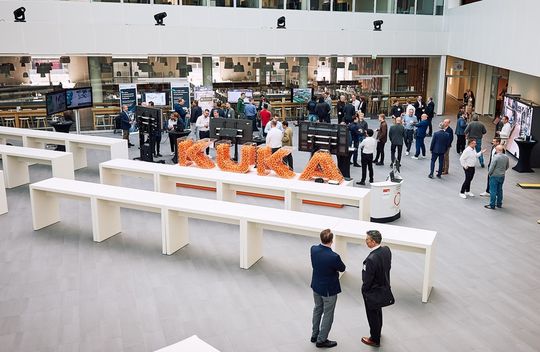 Das globale Partner-Ökosystem der KUKA Group: Systemintegratoren, Engineering Partner, Technologieanbieter und Kunden treiben gemeinsam die simulationsgesteuerte Automatisierung voran. (Bild:  KUKA Group)
