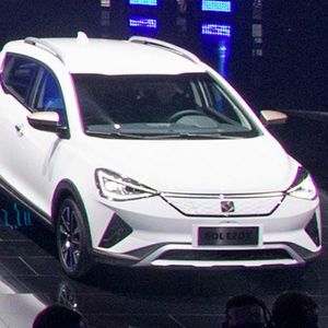 VW hat zusammen mit JAC die neue Elektromarke „Sol“ gegründet. Das erste Modell E20X wurde auf der Auto China in Peking vorgestellt.(Bild:  VW)