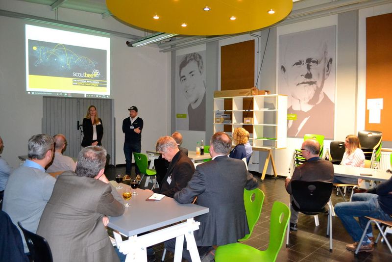 Die Zuhörer warten gespannt auf den Scoutbee-Vortrag zu künstlicher Intelligenz (Bild: S.Mühleck, VBM)