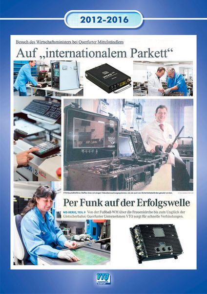 Ein Blick ins Archiv: Alte Zeitungsausschnitte dokumentieren die Entwicklung von VTQ und zeigen, wie das Unternehmen über die Jahre in der regionalen und fachlichen Öffentlichkeit wahrgenommen wurde. Die Sammlung macht sichtbar, dass Unternehmensgeschichte nicht nur aus Produkten, Kennzahlen und Meilensteinen besteht, sondern auch aus vielen kleinen Momentaufnahmen. (Bild: VTQ Videotronik GmbH)