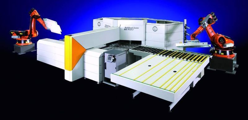 Das Multibend-Center in der Gesamtansicht; mit seinen zahlreichen Features unterstreicht es seine Vorreiterrolle für das automatische Biegen. (Archiv: Vogel Business Media)