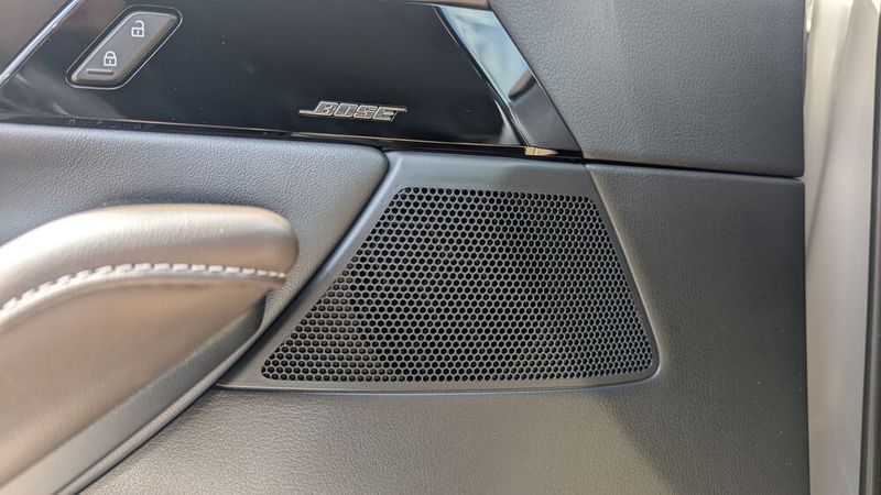 ... ein Bose-Soundsystem. (Bild: Simon – VCG)